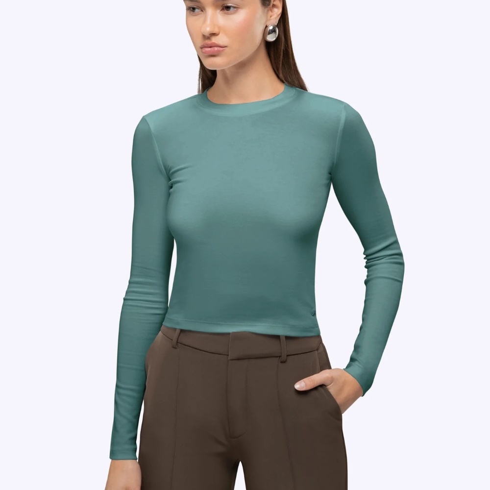 NWT CUTS long sleeve tomboy tee juniper - Small